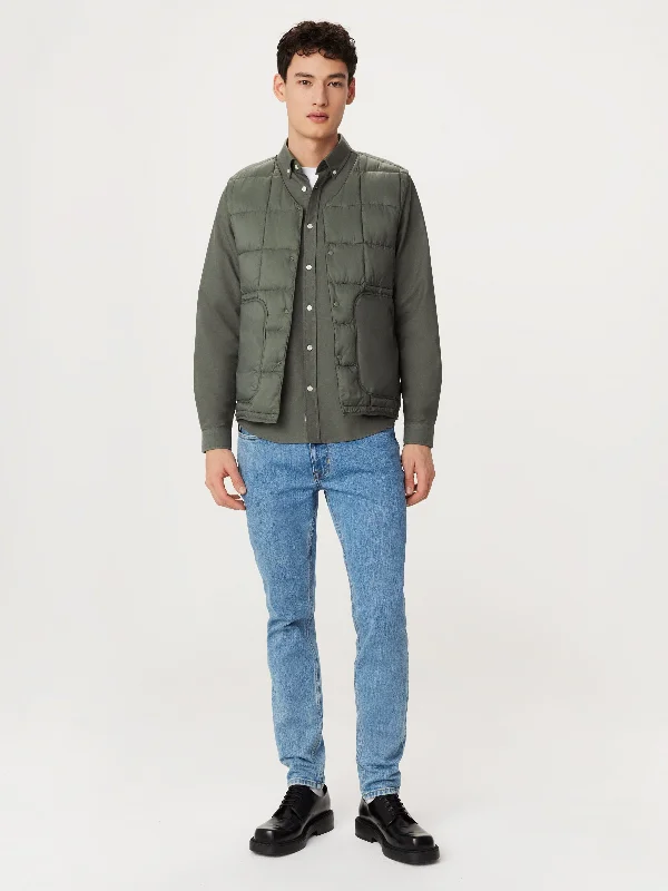 Shop now for the latest fashion trends and enjoy special promotions! The Aero Quilted Vest in Boreal Green Shop now for the latest fashion trends and enjoy special promotions! The Aero Quilted Vest in Boreal Green