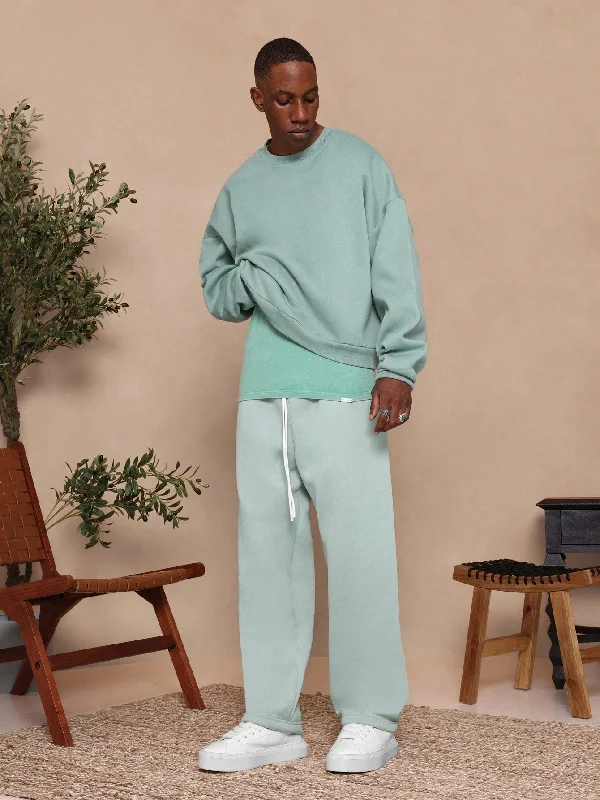 Shop clothing for less – Amazing savings on your favorite styles. Boxy Fit Heavyweight Essential Sweatshirt Shop clothing for less – Amazing savings on your favorite styles. Boxy Fit Heavyweight Essential Sweatshirt