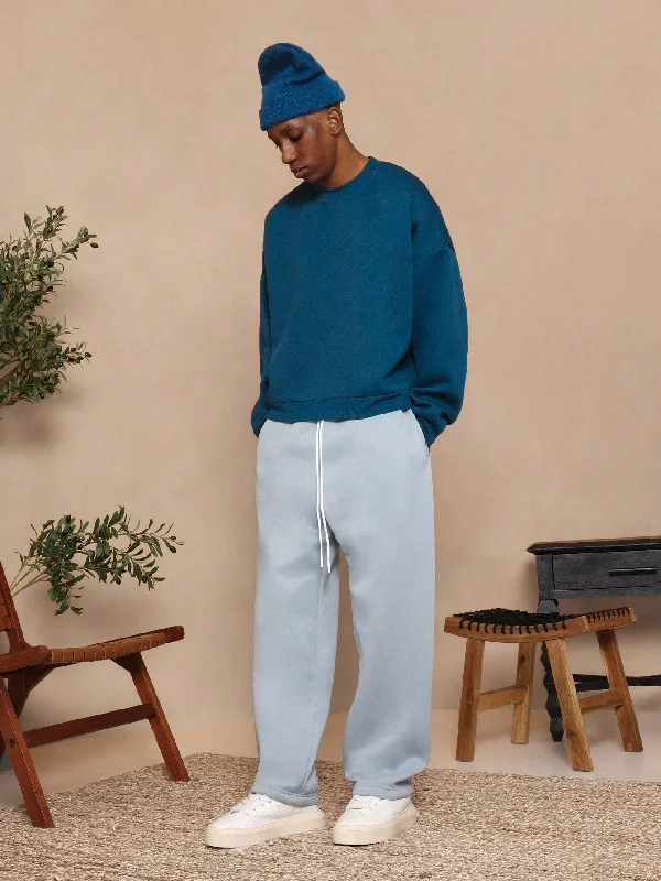Shop seasonal clothing deals – Big savings on fashion essentials. Boxy Fit Heavyweight Essential Sweatshirt Shop seasonal clothing deals – Big savings on fashion essentials. Boxy Fit Heavyweight Essential Sweatshirt